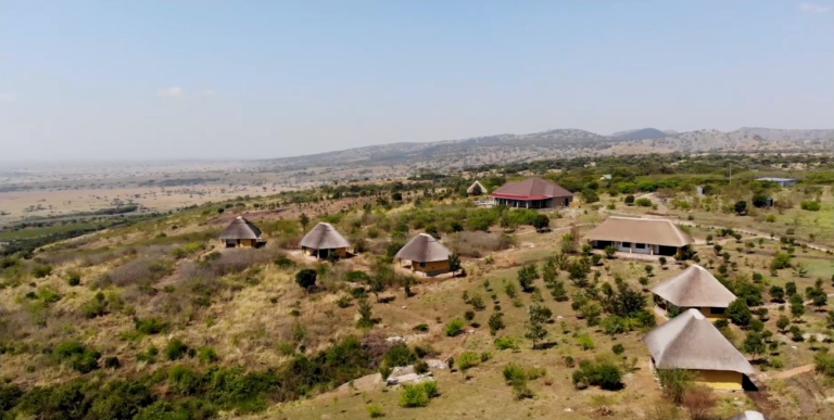 safari lodges in uganda